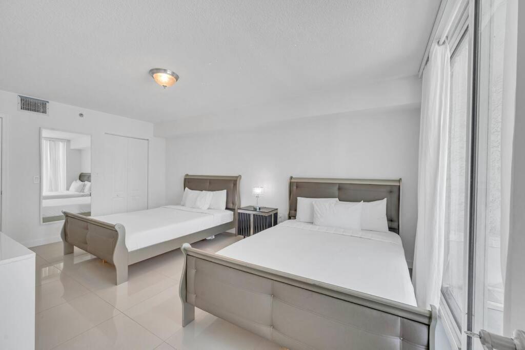Luxurious Private Unit With Parking Apartment Miami Exterior photo