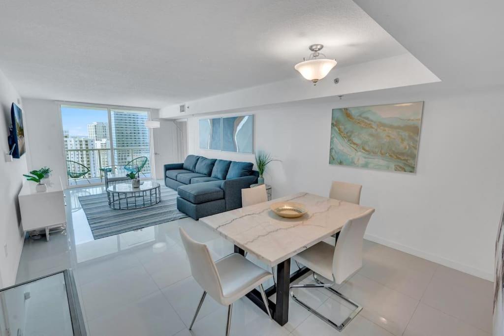 Luxurious Private Unit With Parking Apartment Miami Exterior photo